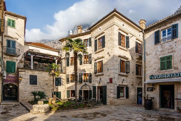 Hotel Monte Cristo (Kotor)